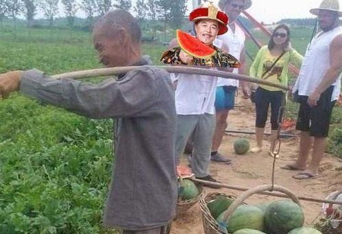 逃犯路边吃瓜,一场意外的街头奇遇